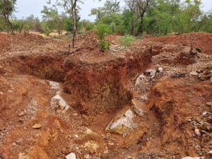 Extensional And Shear Veins In An Artisanal Pit At Lawa West 2